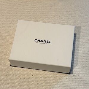 CHANEL White Small leather good box (Rue Cambon storeexclusive)
